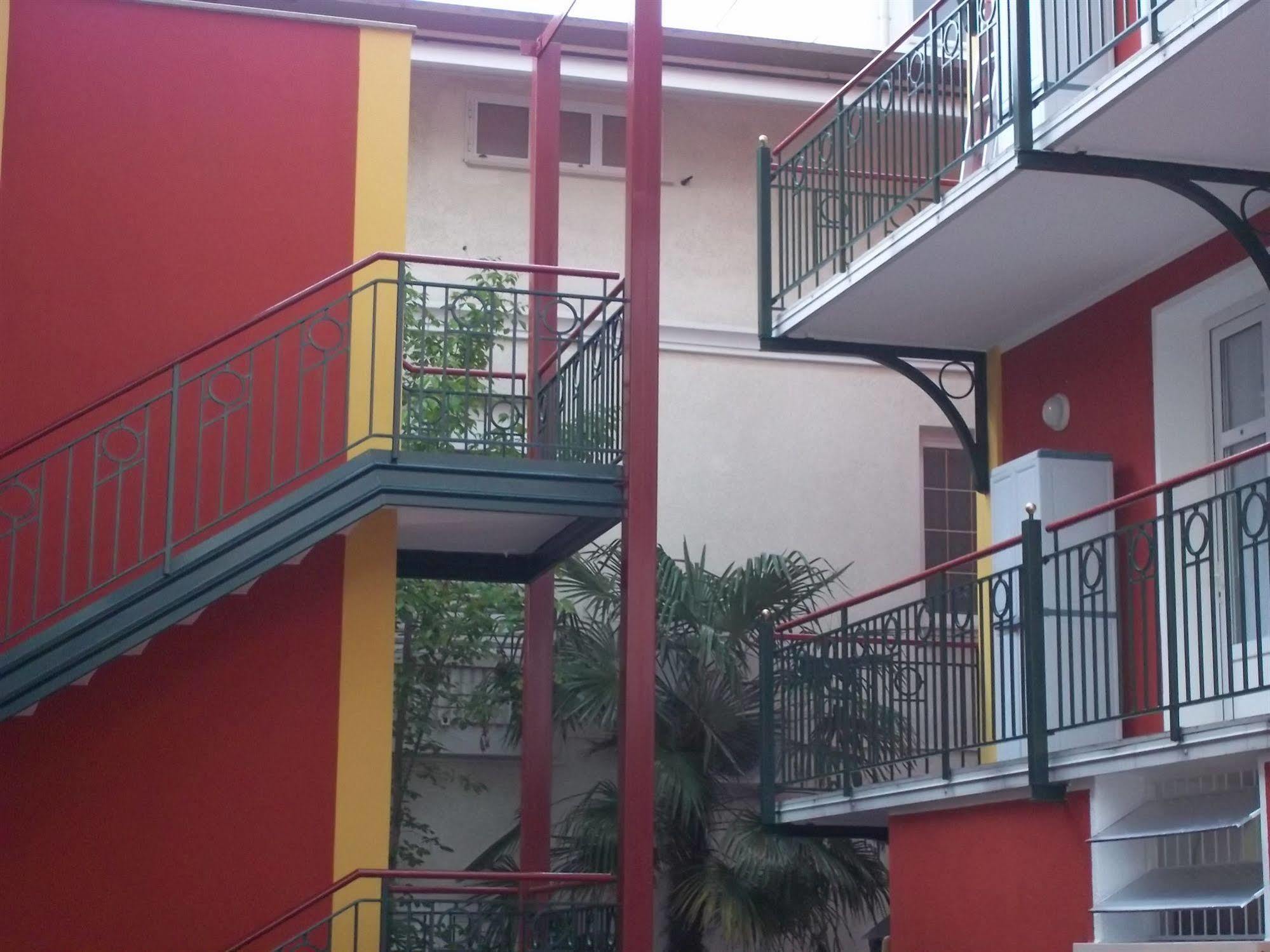 Villa Romana Lignano Sabbiadoro Buitenkant foto