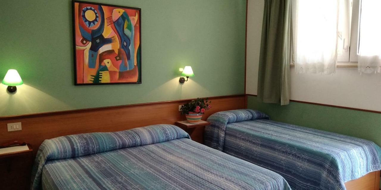 Villa Romana Lignano Sabbiadoro Buitenkant foto