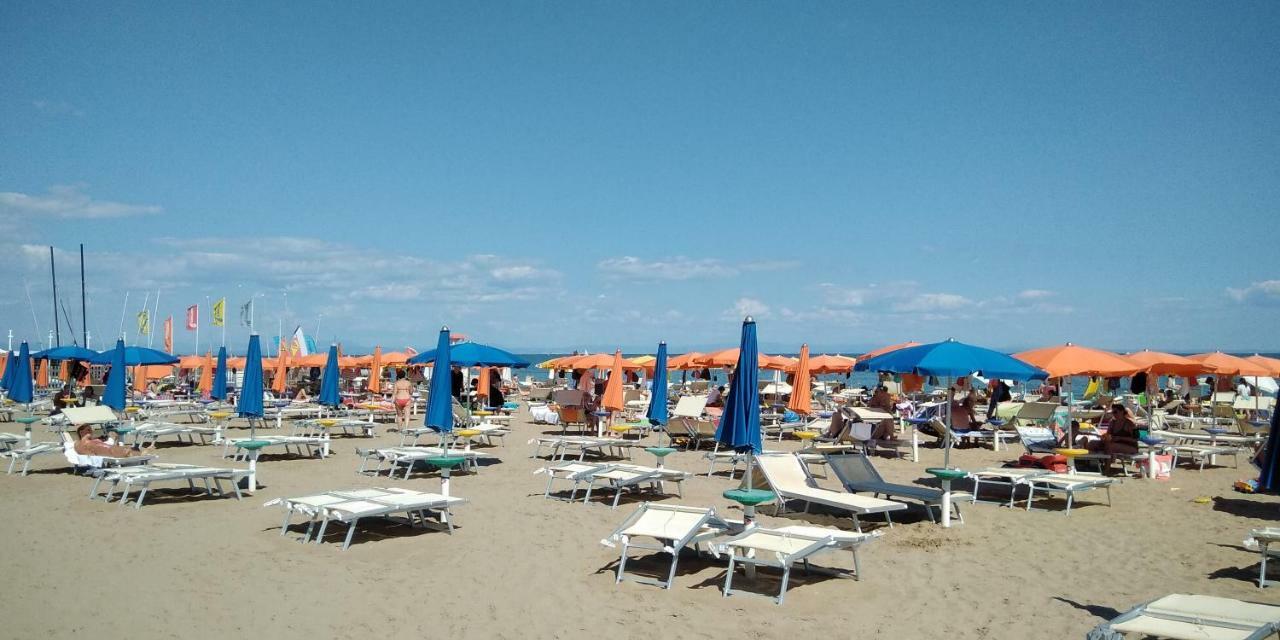 Villa Romana Lignano Sabbiadoro Buitenkant foto