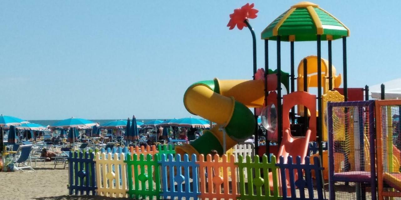 Villa Romana Lignano Sabbiadoro Buitenkant foto